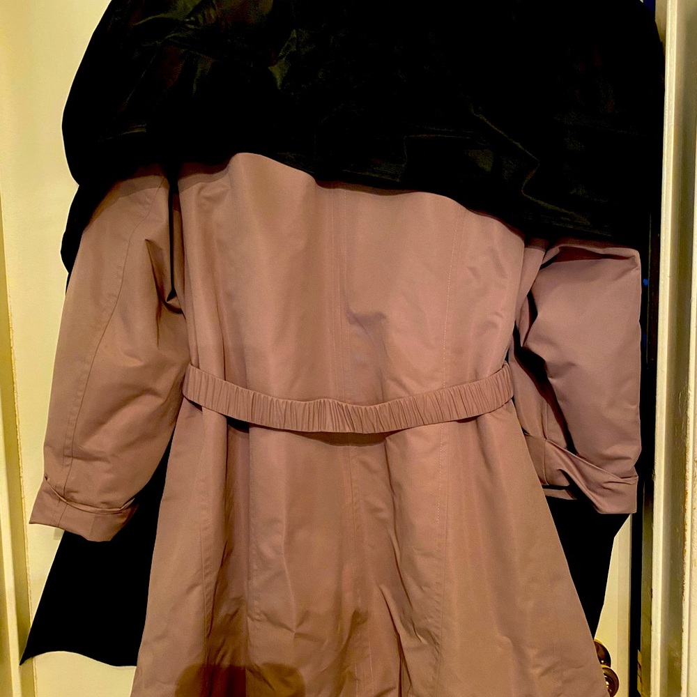 Dennis Basso woman coat with fur collar. 3x - Picture 3 of 3
